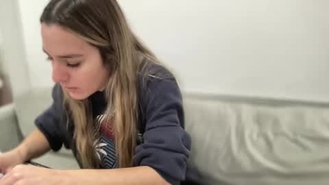 Aile online show from 01-29-25, 07:25