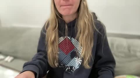 Aile online show from 01-29-25, 10:48