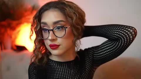 Snapshot of aileenaxa chatting on 05-13-26, 07:55 Aileen online show from 05-13-26, 07:55