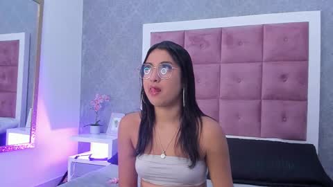 Snapshot of ailenaranda chatting on 10-28-25, 12:41 Ailen online show from 10-28-25, 12:41