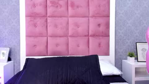 Snapshot of ailenaranda chatting on 11-08-25, 01:00 Ailen online show from 11-08-25, 01:00