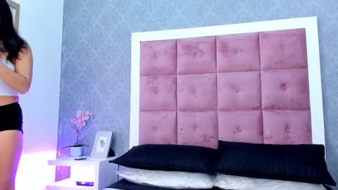 Snapshot of ailenaranda chatting on 11-18-25, 12:31 Ailen online show from 11-18-25, 12:31