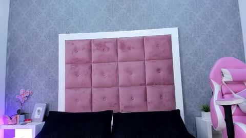 Snapshot of ailenaranda chatting on 11-22-25, 12:15 Ailen online show from 11-22-25, 12:15