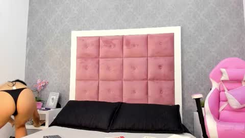 Snapshot of ailenaranda chatting on 11-24-25, 12:38 Ailen online show from 11-24-25, 12:38