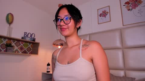 Snapshot of aily_yozuko chatting on 01-28-25, 10:34 Aily Yozuko online show from 01-28-25, 10:34