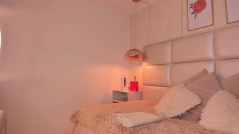 Snapshot of aily_yozuko chatting on 09-10-25, 02:44 Aily Yozuko online show from 09-10-25, 02:44