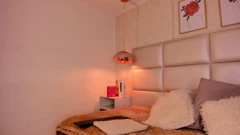 Snapshot of aily_yozuko chatting on 09-25-25, 02:48 Aily Yozuko online show from 09-25-25, 02:48