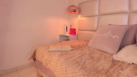 Snapshot of aily_yozuko chatting on 10-28-25, 02:59 Aily Yozuko online show from 10-28-25, 02:59