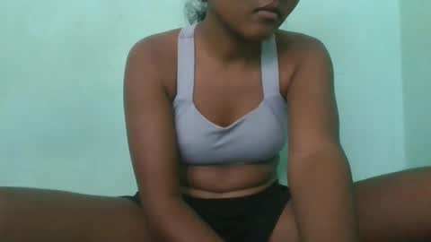 Snapshot of aimeamour chatting on 03-05-25, 02:23 aimeamour online show from 03-05-25, 02:23