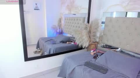 Ainaah  online show from 02-17-25, 02:37