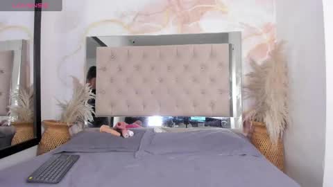 Ainaah  online show from 09-26-25, 12:09