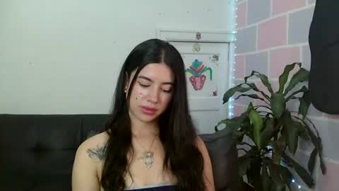 Snapshot of aine_ileana chatting on 07-02-26, 02:56 J online show from 07-02-26, 02:56