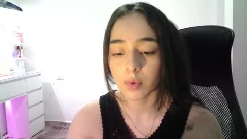 Snapshot of aineangeel chatting on 11-21-25, 12:21 AINE online show from 11-21-25, 12:21