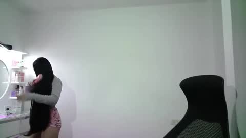 Snapshot of aineangeel chatting on 11-30-25, 12:58 AINE online show from 11-30-25, 12:58