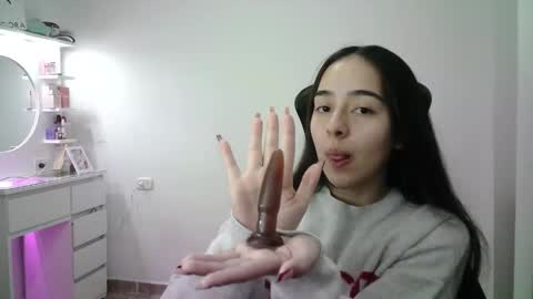 Snapshot of aineangeel chatting on 01-10-26, 12:34 AINE online show from 01-10-26, 12:34