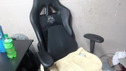 Leo  Airborn  Sir  Daddy online show from 02-01-25, 04:00