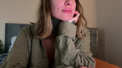 Snapshot of airgeadx chatting on 12-19-25, 05:20 Airgead online show from 12-19-25, 05:20