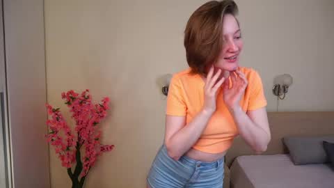 Sofia help me get 50 thumbs up online show from 05-12-26, 06:10