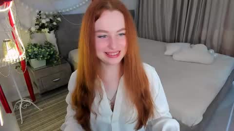 Louise online show from 06-06-26, 04:17