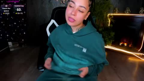 Aisha online show from 03-31-26, 08:37