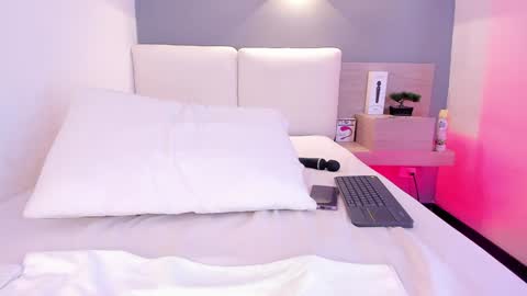 Aisha online show from 01-26-25, 11:08