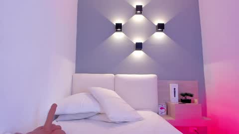 Aisha online show from 01-28-25, 11:28