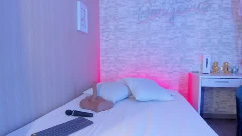 Aisha online show from 02-22-25, 08:20