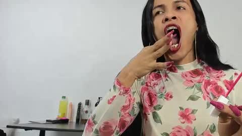 Snapshot of aisha_hotts777 chatting on 09-25-25, 02:59 Aisha online show from 09-25-25, 02:59