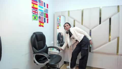 Aisha online show from 07-14-26, 02:05