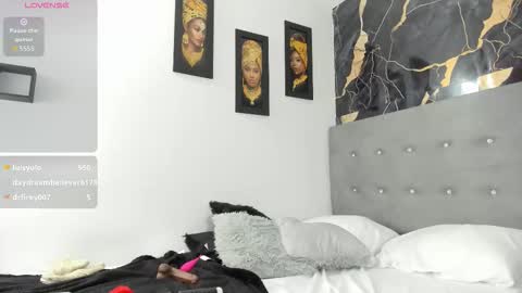 Snapshot of aisha_saleh chatting on 10-31-25, 09:32 Aisha online show from 10-31-25, 09:32