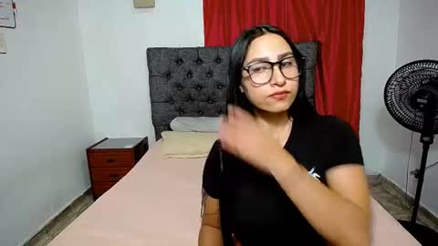 aisha_stacey0410 online show from 07-22-26, 04:04