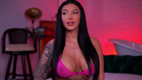 Maddy online show from 11-25-25, 07:25