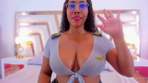 Snapshot of aisharodgers00 chatting on 02-19-25, 08:31 Aisha Rodgers online show from 02-19-25, 08:31