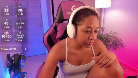 Snapshot of aisharose_ chatting on 02-28-25, 01:05 Aisha online show from 02-28-25, 01:05