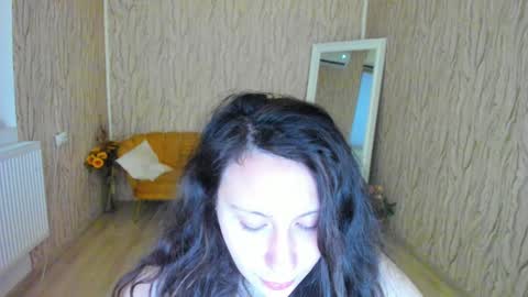 Aisha online show from 12-20-24, 05:25