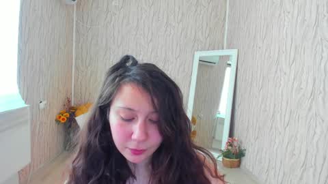 Aisha online show from 12-23-24, 08:33