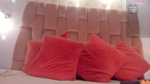 aisha  online show from 03-24-26, 10:04