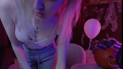 aishiro online show from 10-27-25, 07:34