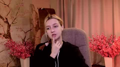 aishiro online show from 11-24-25, 05:51