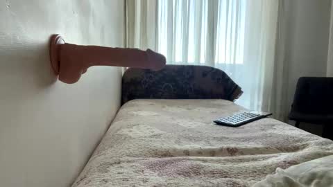 Snapshot of aitaly3810 chatting on 11-23-25, 01:33 Italianmixedboy online show from 11-23-25, 01:33