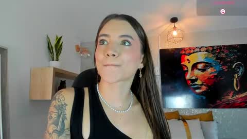 little aitana  online show from 06-18-26, 03:07