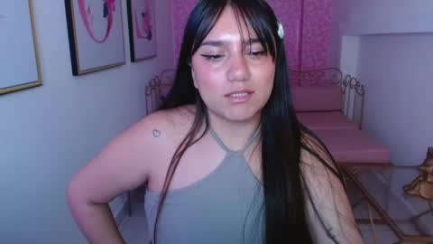Aitana online show from 05-27-26, 01:57