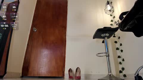 Snapshot of aitana_purple chatting on 09-23-25, 09:29 Aitana online show from 09-23-25, 09:29