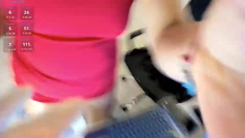 Snapshot of aitana_purple chatting on 10-19-25, 06:19 Aitana online show from 10-19-25, 06:19