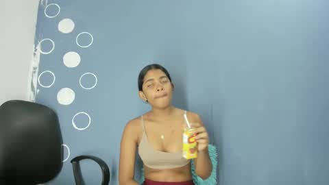 aitana online show from 01-05-25, 01:15