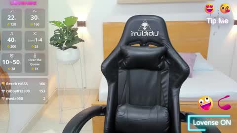 Snapshot of aixa_15 chatting on 02-14-25, 03:05 Aixa Burgos online show from 02-14-25, 03:05