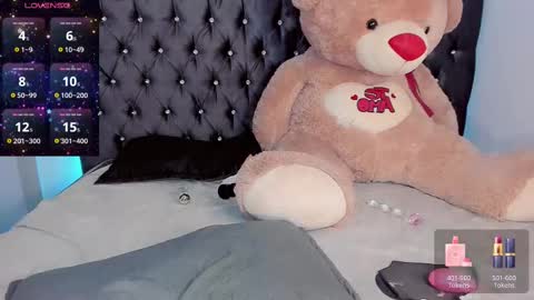 Snapshot of aixa_beltran chatting on 02-23-25, 12:37 aixa_beltran online show from 02-23-25, 12:37