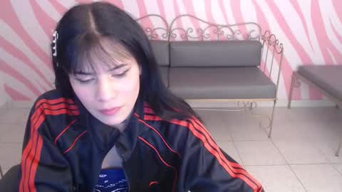 Snapshot of akalyy_ chatting on 01-11-26, 01:16 akalyy_ online show from 01-11-26, 01:16