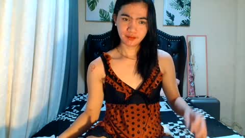 akamamiki25 online show from 05-22-26, 11:05