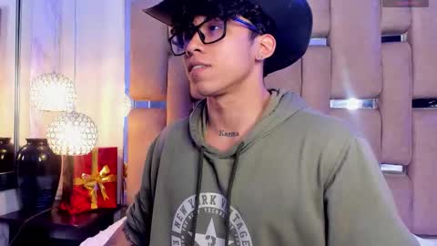 Snapshot of akazaboy chatting on 02-25-26, 04:55 akazaboy online show from 02-25-26, 04:55